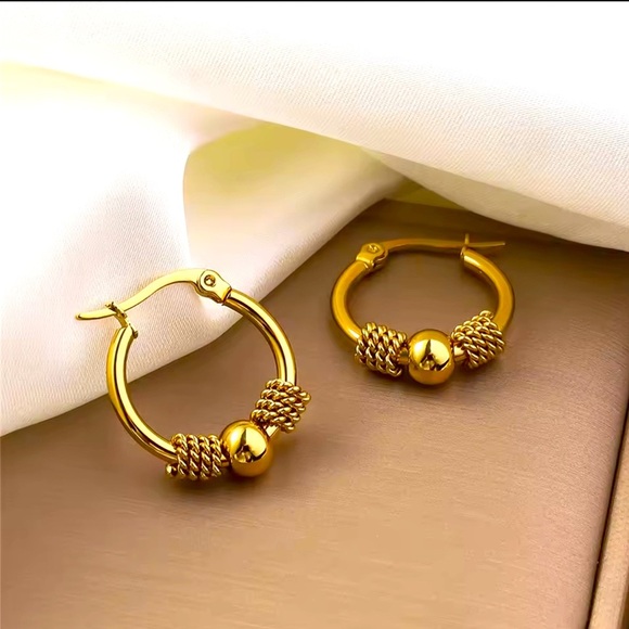 Sale 18 Gold Spinners Hoop earrings relaxing - Picture 4 of 6